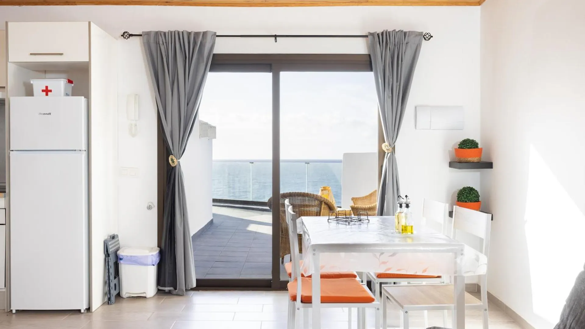 Home2Book Peaceful Apt & Sea View Terrace In Arico La Mareta Daire
